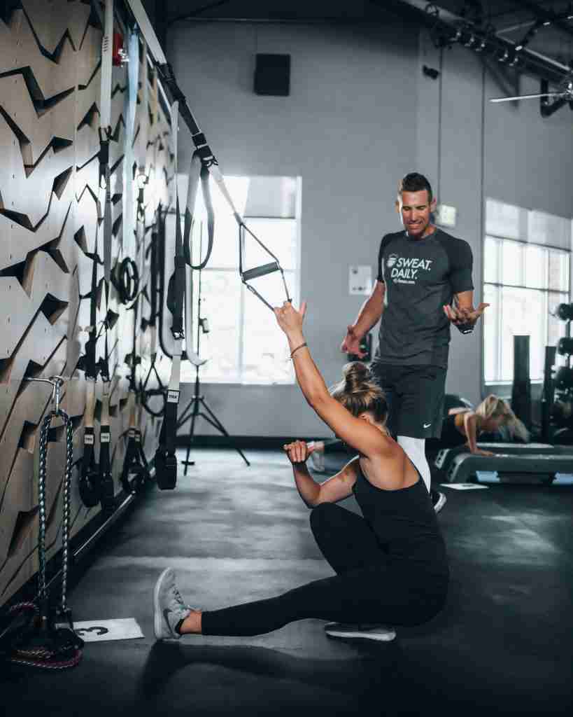 personal trainer training client in toronto